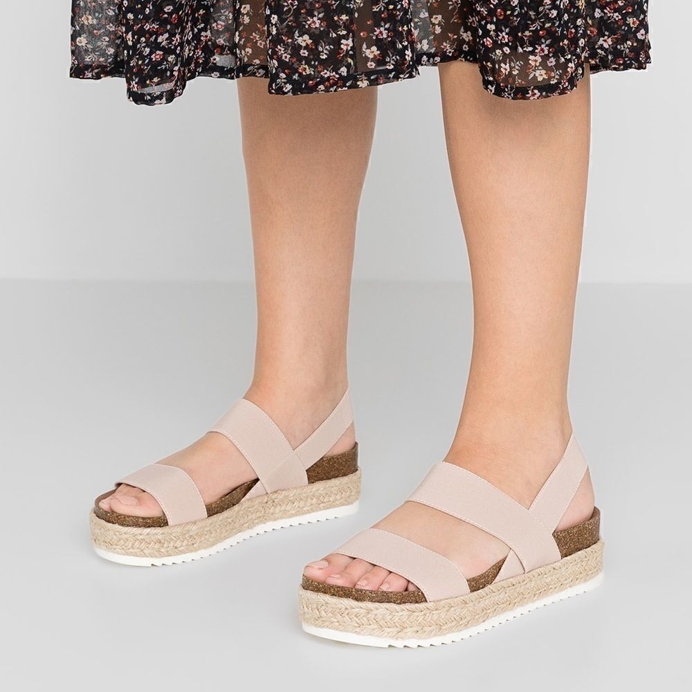 Madden Girl Cybell Espadrilles Pink